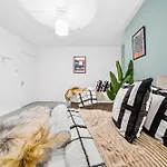 Apartman Elegant Redhill Drive Retreat Near Eastville Park 4 Bedroom By Altoluxo Short Lets & Serviced Bristol