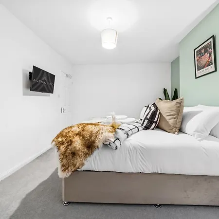 Apartmán Elegant Redhill Drive Retreat Near Eastville Park 4 Bedroom By Altoluxo Short Lets & Serviced *