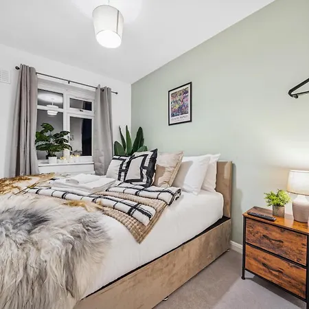 Apartmán Elegant Redhill Drive Retreat Near Eastville Park 4 Bedroom By Altoluxo Short Lets & Serviced Bristol