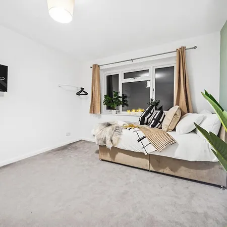 Elegant Redhill Drive Retreat Near Eastville Park 4 Bedroom By Altoluxo Short Lets & Serviced Apartmán