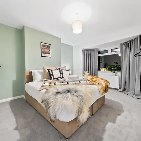 Apartmán Elegant Redhill Drive Retreat Near Eastville Park 4 Bedroom By Altoluxo Short Lets & Serviced Bristol