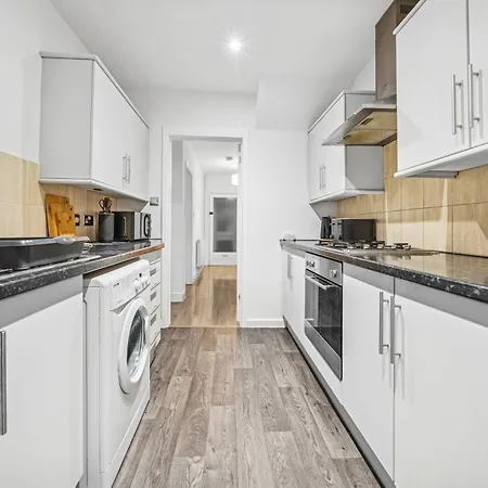 Apartmán Elegant Redhill Drive Retreat Near Eastville Park 4 Bedroom By Altoluxo Short Lets & Serviced Bristol
