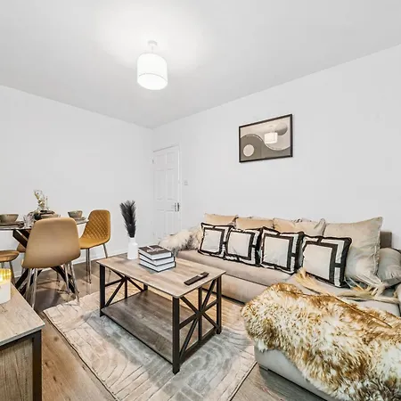 Elegant Redhill Drive Retreat Near Eastville Park 4 Bedroom By Altoluxo Short Lets & Serviced Apartmán