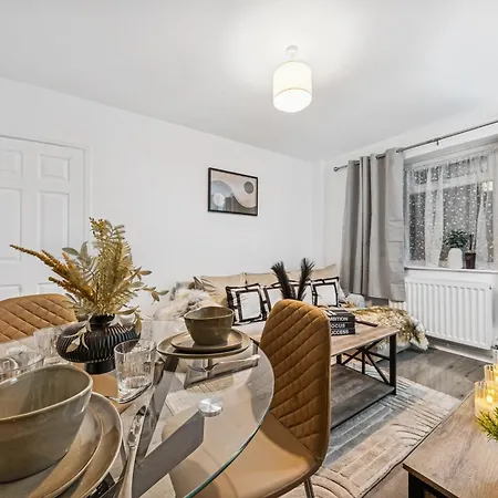 Elegant Redhill Drive Retreat Near Eastville Park 4 Bedroom By Altoluxo Short Lets & Serviced Apartmán *