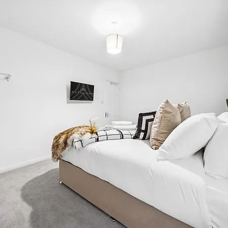 Elegant Redhill Drive Retreat Near Eastville Park 4 Bedroom By Altoluxo Short Lets & Serviced Apartmán Bristol