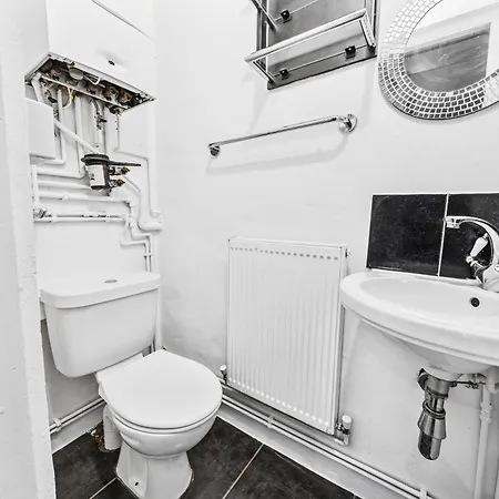 Apartmán Elegant Redhill Drive Retreat Near Eastville Park 4 Bedroom By Altoluxo Short Lets & Serviced *