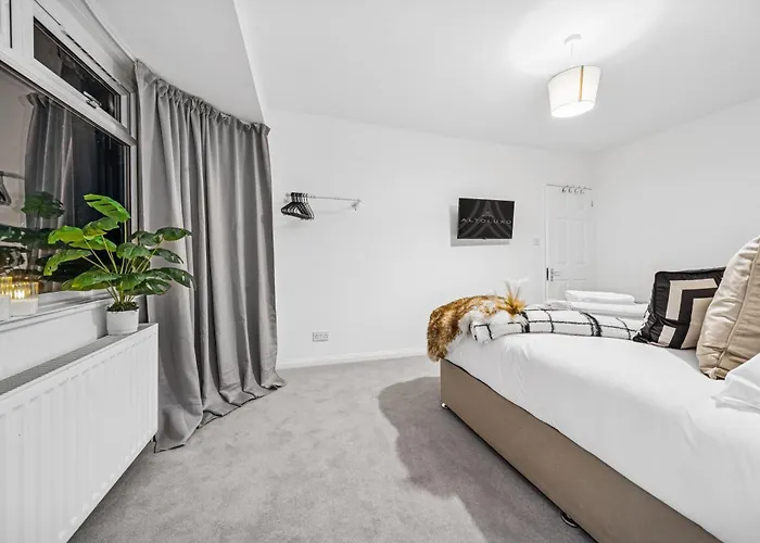 Apartamento Elegant Redhill Drive Retreat Near Eastville Park 4 Bedroom By Altoluxo Short Lets & Serviced Bristol