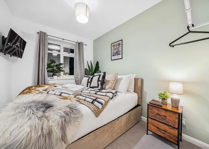 Apartamento Elegant Redhill Drive Retreat Near Eastville Park 4 Bedroom By Altoluxo Short Lets & Serviced Bristol