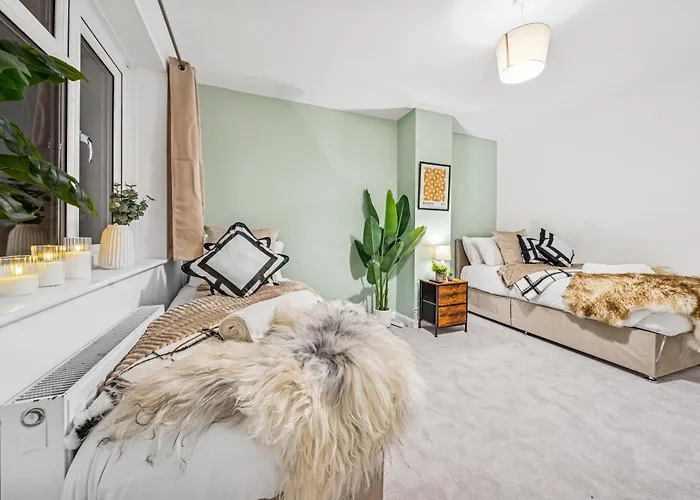 Apartamento Elegant Redhill Drive Retreat Near Eastville Park 4 Bedroom By Altoluxo Short Lets & Serviced Bristol