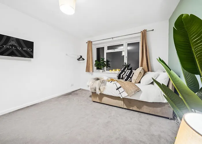 Elegant Redhill Drive Retreat Near Eastville Park 4 Bedroom By Altoluxo Short Lets & Serviced Apartamento