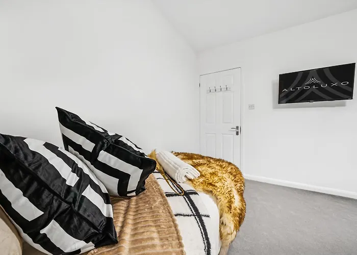 Elegant Redhill Drive Retreat Near Eastville Park 4 Bedroom By Altoluxo Short Lets & Serviced Apartamento Bristol