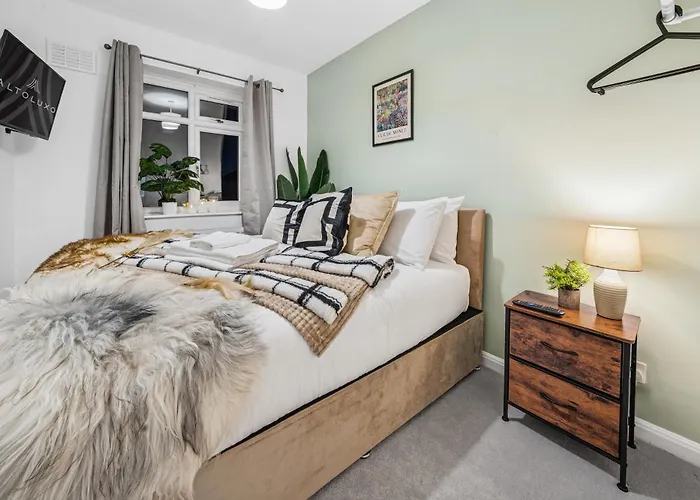 Apartamento Elegant Redhill Drive Retreat Near Eastville Park 4 Bedroom By Altoluxo Short Lets & Serviced