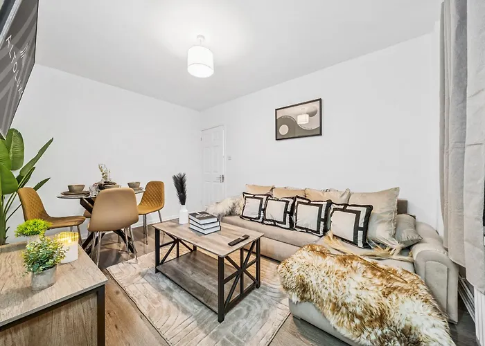 Elegant Redhill Drive Retreat Near Eastville Park 4 Bedroom By Altoluxo Short Lets & Serviced Apartamento