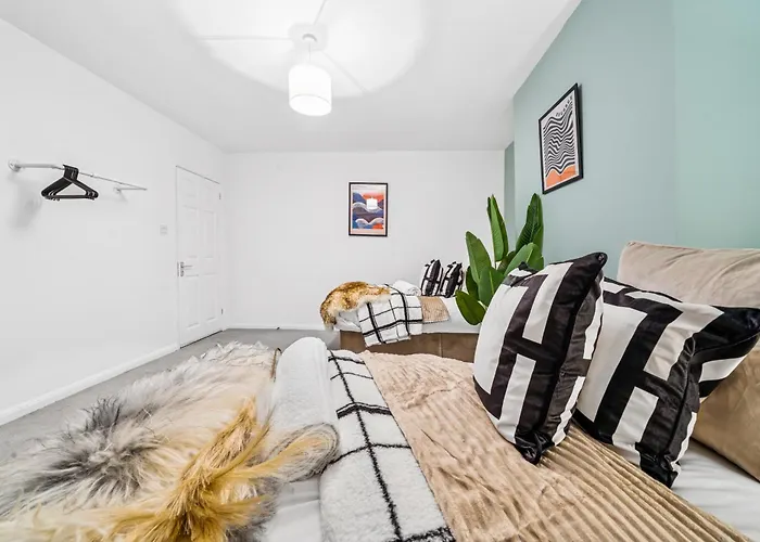 Apartamento Elegant Redhill Drive Retreat Near Eastville Park 4 Bedroom By Altoluxo Short Lets & Serviced Bristol