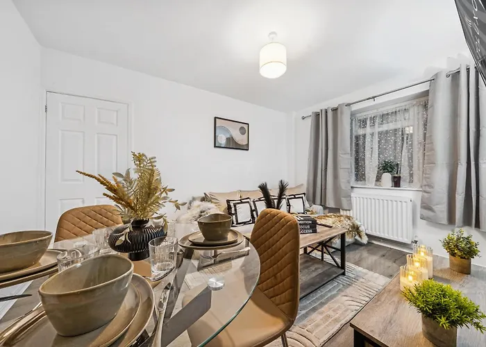 Elegant Redhill Drive Retreat Near Eastville Park 4 Bedroom By Altoluxo Short Lets & Serviced Apartamento *